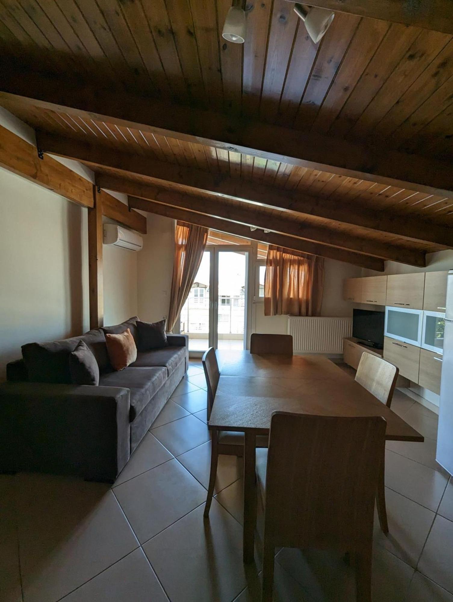 Samaras Apartments In קמנה וורלה מראה חיצוני תמונה
